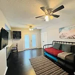 Spacious & Immaculate Haven Near Downtown Sd