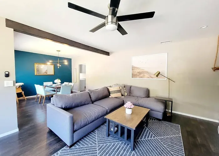 Spacious & Immaculate Haven Near Downtown Sd